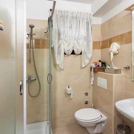 Song Gostinjska kuća Split