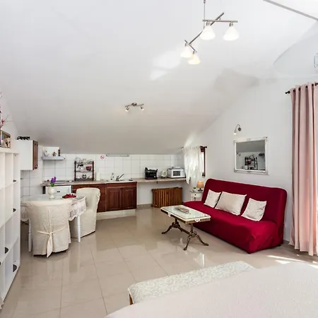 Song Gostinjska kuća 4*