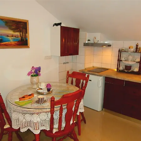 Song Gostinjska kuća 4*