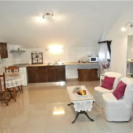 Song Gostinjska kuća