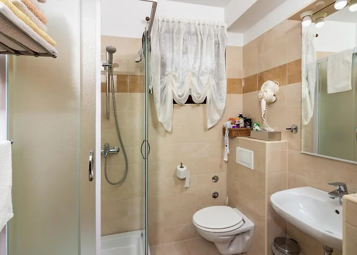 Song בית הארחה ספליט