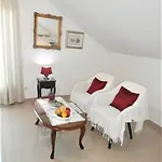 Song בית הארחה 4*