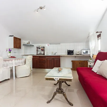 Affittacamere Song 4*